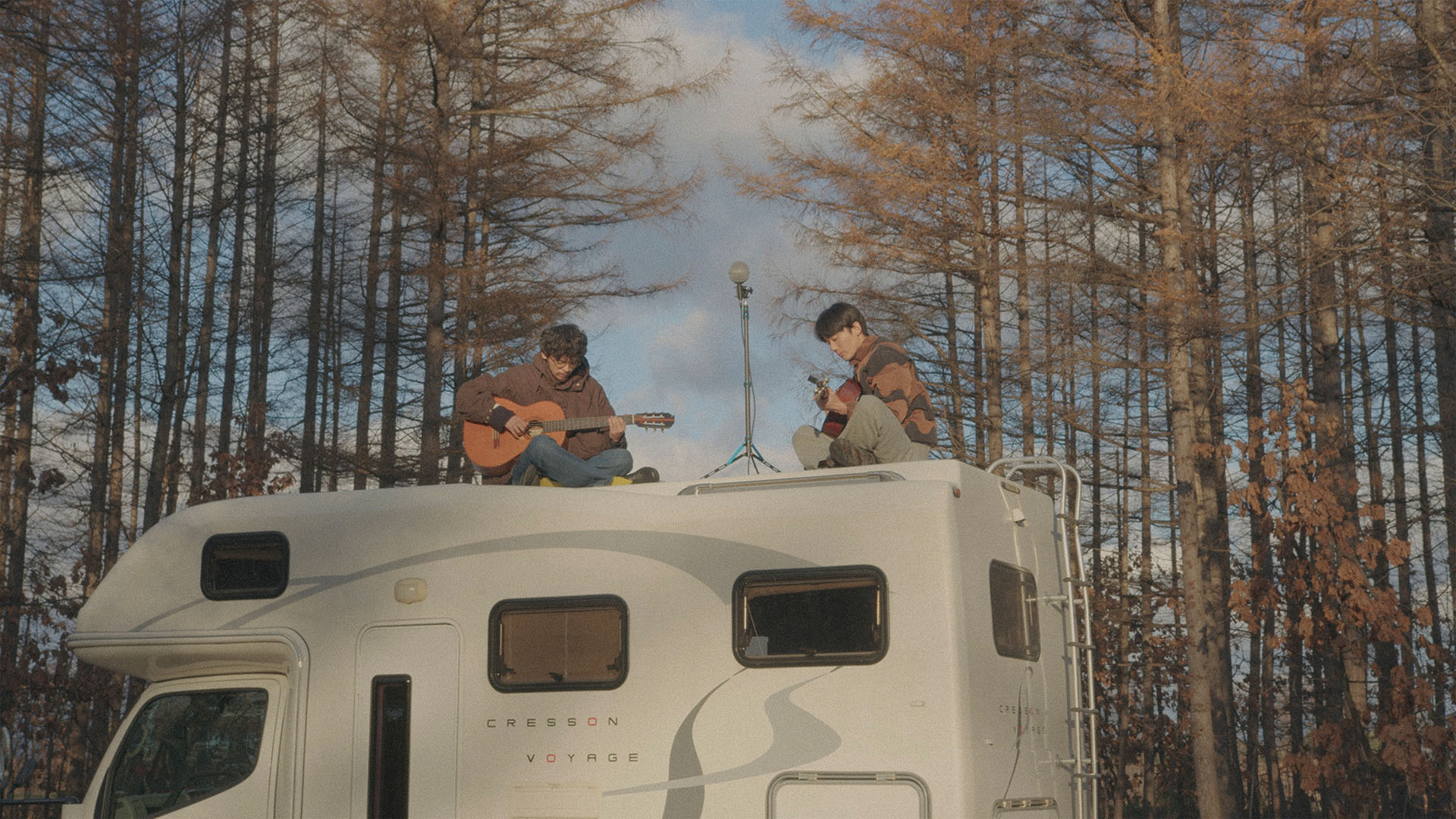 MIZ – キャンパーを飛ばして 04